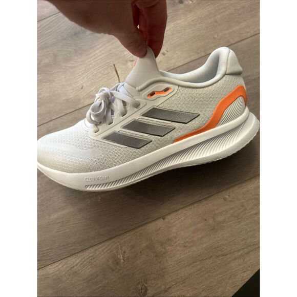 Adidas Shoes - Adidas Woman's Athleisure adidas Runfalcon 5 Running Shoe size 6.5 comfy